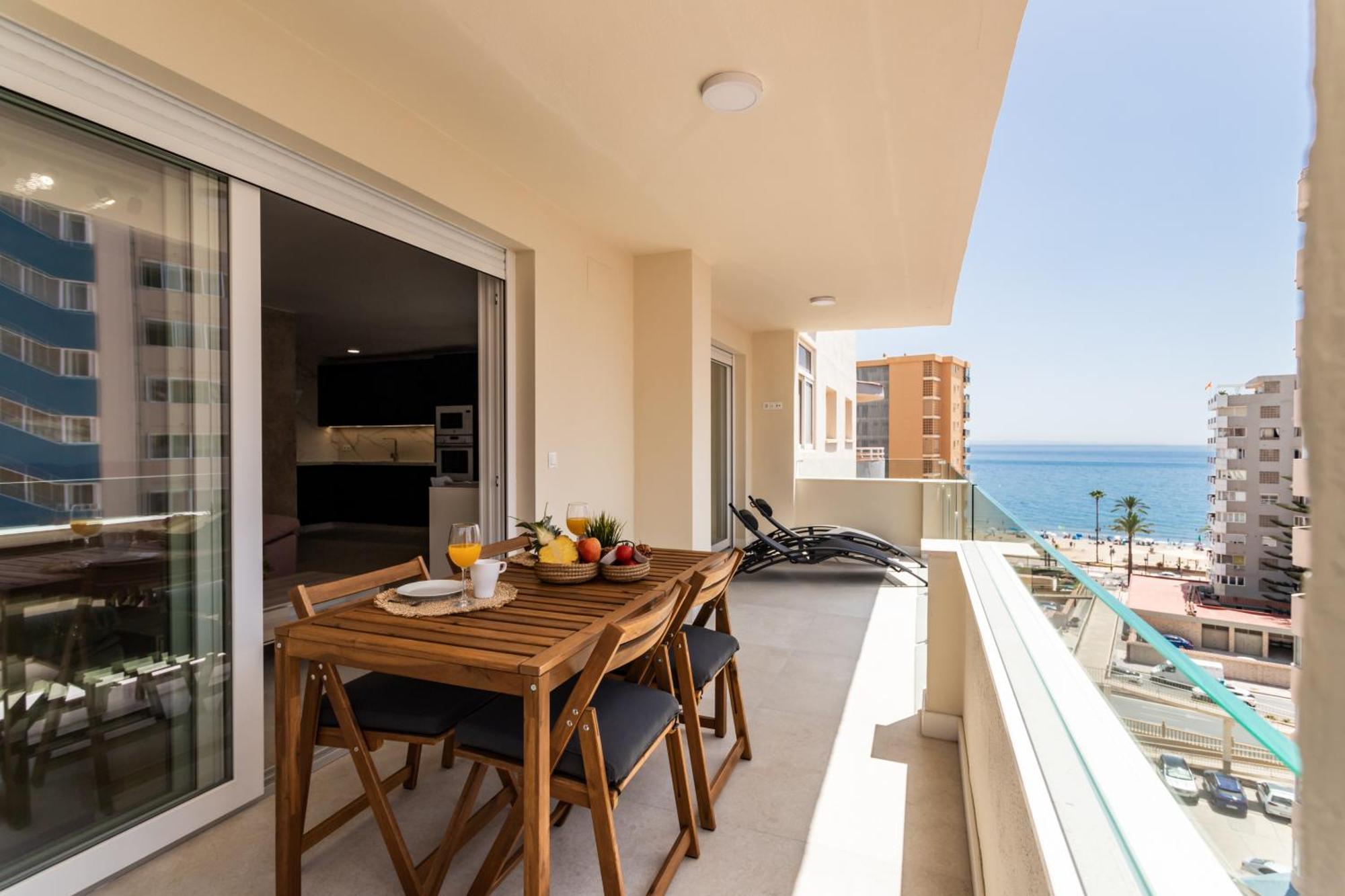 Sur Del Sol 3 Hab Y 2 Wc Con Gran Terraza Y Piscina A Pasos De La Playa Apartamento Fuengirola